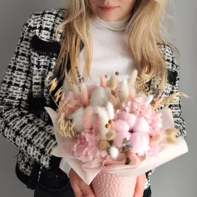 Сухоцветы в коробке Гортензия и хлопок от интернет-магазина «VeraRosa»