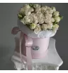 Розы в шляпной коробке Зефир  2