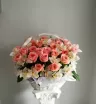 Корзина из пионовидных роз и орхидей Бети  1