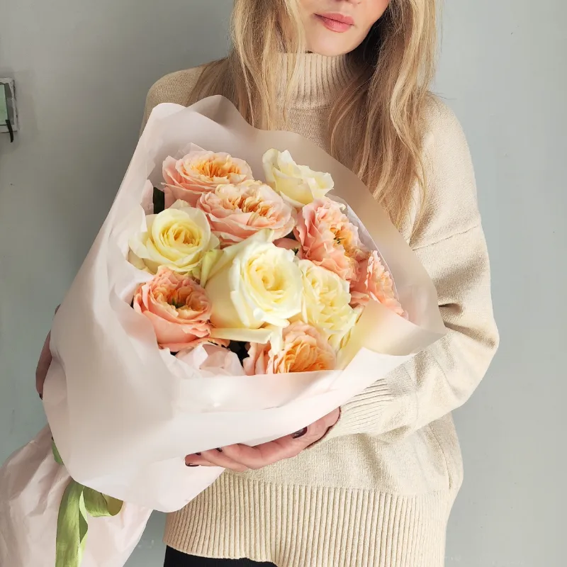 Букет из пионовидных роз  2